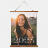 エレガはっきりしたンス2024卒業写真の発表 吊り下げ型タペストリー (正面)