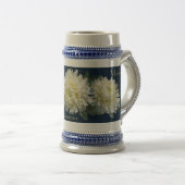 エレガンスホワイトキクのgroomsmenの好意 ビールジョッキ (正面右)