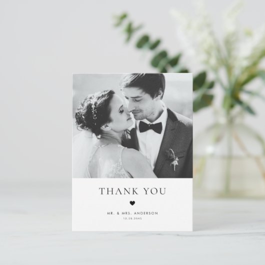 エレガンスモダンブラックタイポグラフィズ結婚サンキュー ポストカード (スタンド正面)