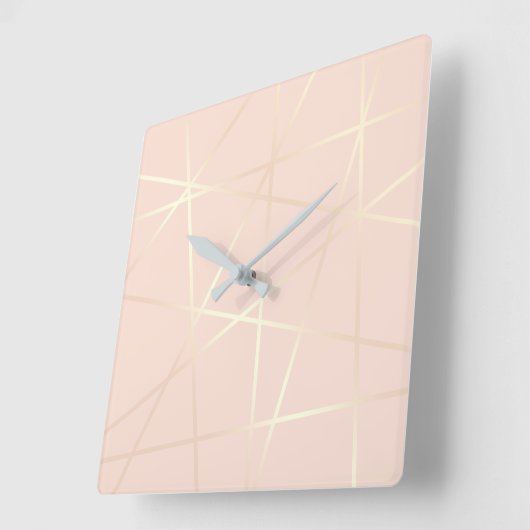 エレガントかわいらしバラ金ゴールドと赤面ピンク幾何学的 スクエア壁時計 (傾斜)
