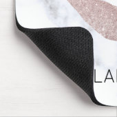 エレガントでガーリーなばら色の金ゴールドのグリッターの唇の白の大理石 マウスパッド (コーナー)