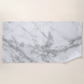 エレガントでシックで白い灰色の銀製のグリッターの大理石 ビーチタオル (正面)