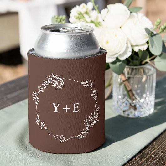 エレガントでシンプルなブラウンのモノグラム入り結婚式 缶クーラー
