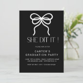 エレガントでシンプルな黒と白の卒業式招待状 招待状 (スタンド正面)