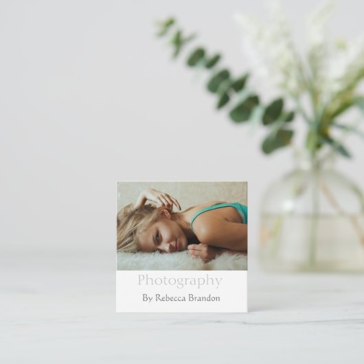 エレガントでパーソナライズな写真撮影の名刺 スクエア名刺 (スタンド正面)