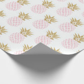 エレガントでフェイクな金ゴールドの熱帯パイナップルパターン ラッピングペーパー (角)