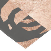 エレガントでフェイクな青銅色の花柄および黒 ショートテーブルランナー (コーナー)