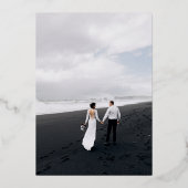 エレガントでミニマルな箔製テーブルナンバーカード 箔招待状 (裏面)