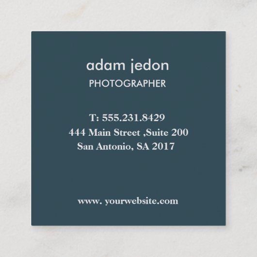 エレガントでモダンで青い正方形の名刺 スクエア名刺 (裏面)