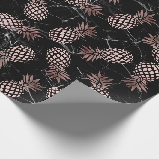 エレガントでモダンで黒い大理石のばら色の金ゴールドのパイナップル ラッピングペーパー (角)