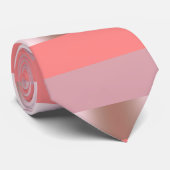 エレガントでモダンなひよこのストライプのなばら色の金ゴールドのピンクの珊瑚 ネクタイ (ロール)
