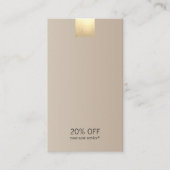 エレガントでモダンなベージュ金ゴールドのアクセントの割引垂直 名刺 (正面)