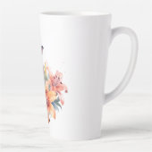 エレガントで可愛い花と蝶のデザイン カフェラテマグ (右)