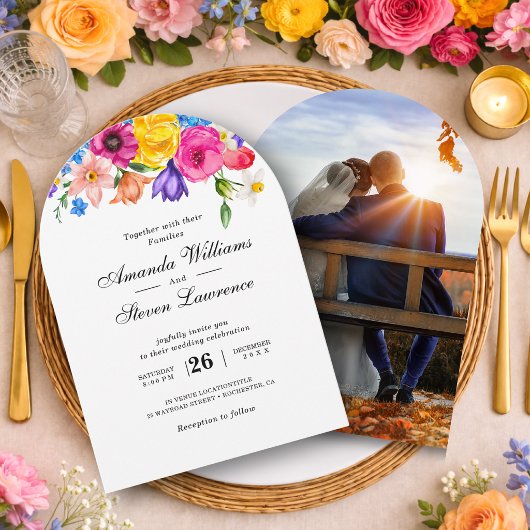 エレガントで大胆なカラフルな水彩花イラスト 招待状