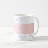 エレガントで白い大理石のばら色の金ゴールドのフェイクなストリップ コーヒーマグカップ (正面右)