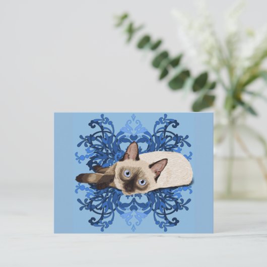 エレガントで青い花のシャム猫のかわいらしいネコ科 ポストカード (スタンド正面)