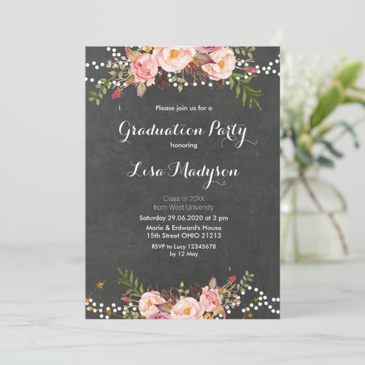 エレガントで黒い黒板の卒業カード 招待状 (スタンド正面)