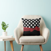 エレガントで黒く、白く、および赤いモノグラムの枕 クッション (椅子)