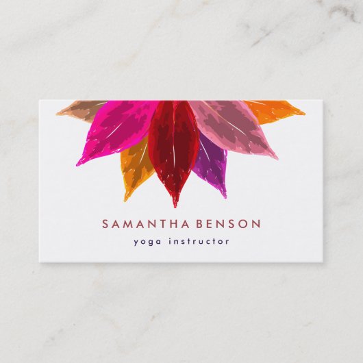 エレガントなはすの花のロゴのヨガ 名刺 (正面)