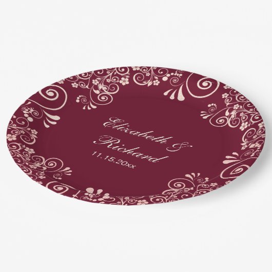 エレガントなばら色の金ゴールドのバーガンディの花柄の渦巻の結婚 ペーパープレート (アングル)