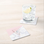 エレガントなばら色の金ゴールドの三角形の白い大理石のピンク スクエアペーパーコースター (インサイチュ)