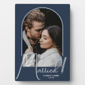 エレガントなアーチの結婚写真 ネイビーブルー フォトプラーク (正面)