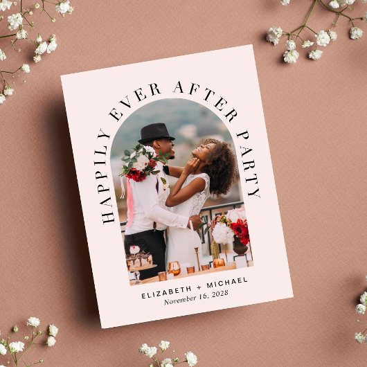 エレガントなアーチ写真ピンクの結婚式の披露宴 インビテーションポストカード