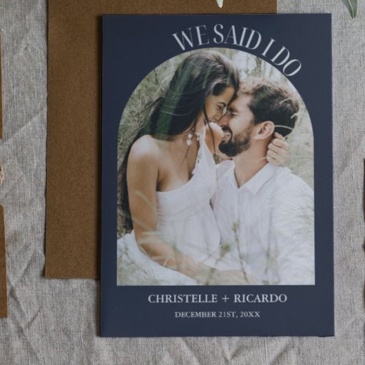 エレガントなアーチ ネイビーブルーの秘密の結婚発表 案内状