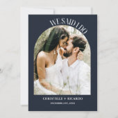 エレガントなアーチ ネイビーブルーの秘密の結婚発表 案内状 (正面)