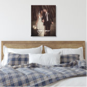 エレガントなウェディングフォトスクリプトカップルの名前と日付 キャンバスプリント (インサイチュ (寝室))