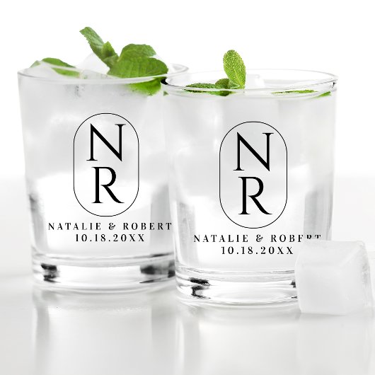 エレガントなウェディングモノグラムモダンミニマリストカップル ウイスキーグラス