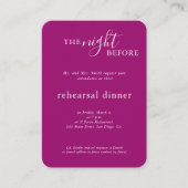 エレガントなウェディング マゼンタ モノグラム リハーサル ディナー エンクロージャーカード (正面)