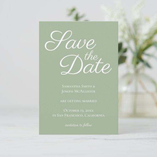 エレガントなカリグラフィーのセージとホワイトのSave the Date 招待状 (スタンド正面)
