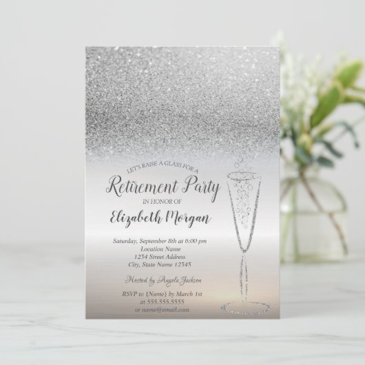 エレガントなガラスのシルバーグリッター ボケ 誕生日退職 招待状 (スタンド正面)