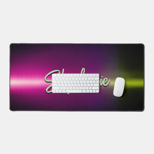 エレガントなグリーンとピンクのおおばれなモノグラム デスクマット (キーボード&マウス)