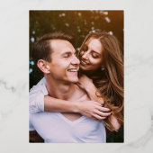 エレガントなグリーンウェディング フォト ゴールド 箔招待状 (裏面)