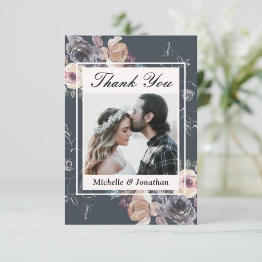 エレガントなグレー クリーム フラワー フォト ウェディング サンキューカード (スタンド正面)