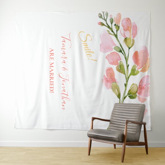 エレガントなコーラルゴールドの花柄フォトブースバックドロップ タペストリー (インサイチュ(横))