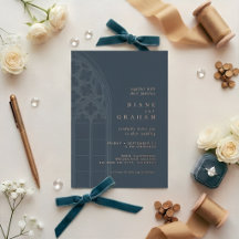 エレガントなゴシック様式のクラシックなミニマリスト結婚式