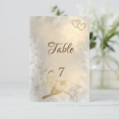 エレガントなゴールドのハートと鳥のテーブルカード 招待状 (スタンド正面)