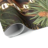 エレガントなゴールドのボール、松ぼっくり、雪の結晶 ラッピングペーパー (ロールコーナー)