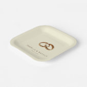 エレガントなゴールドのミニマリストリング ペーパープレート (傾斜あり)