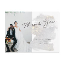 エレガントなゴールドの輝きを帯びたシルバーグレーのウェディングお礼メッセージ