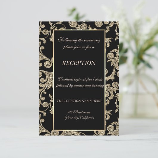 エレガントなゴールドの輝く渦巻き ウェディングレセプション 招待状 (スタンド正面)