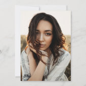 エレガントなゴールドカリグラフィー写真 卒業パーティー 招待状 (裏面)