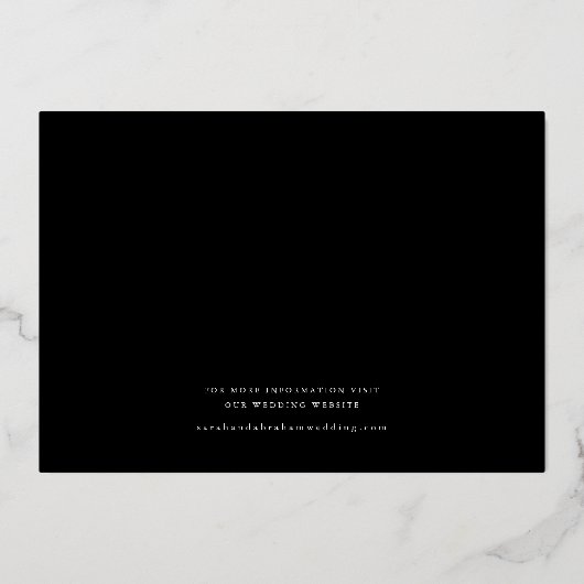 エレガントなゴールドスクリプト3枚の写真コラージュ Save the Date 箔招待状 (裏面)