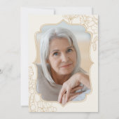 エレガントなゴールドフォトサプライズ 80歳の誕生日 招待状 (裏面)