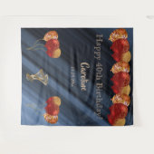 エレガントなゴールド & グリッター レッド バルーン 誕生日 タペストリー (正面(横))