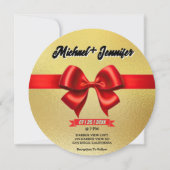 エレガントなゴールド&レッドリボン カスタムフォト ウェディング セーブザデート (裏面)
