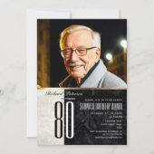 エレガントなサプライズ ゴールド 80歳の誕生日写真 招待状 (正面)